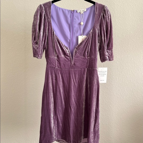FOR LOVE & LEMONS Viva Deep V Mini Dress in Lilac - Picture 2 of 4